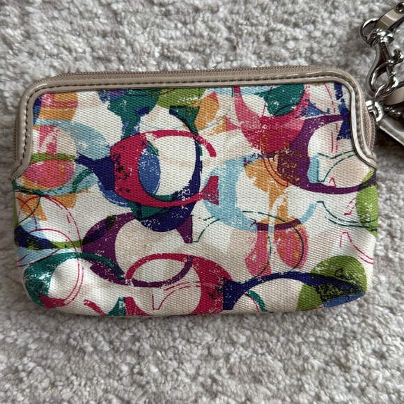 COACH Colorful Poppy with Taupe Patent Leather Details - Authentic- Gently Used - Picture 4 of 9